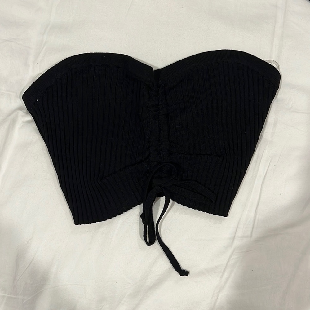 Black Sleeveless Crop Top